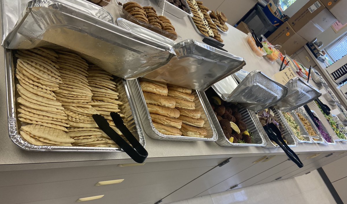 DundeePTO's tweet photo. We are so thankful for our generous parents at @OPS_Dundee. The owners of Amsterdam Falafel and Kabob donated the main course for tonight’s feast and it smells incredible. Our teachers are going to love it. 💙💛💙 https://t.co/iJdZpTRQmD