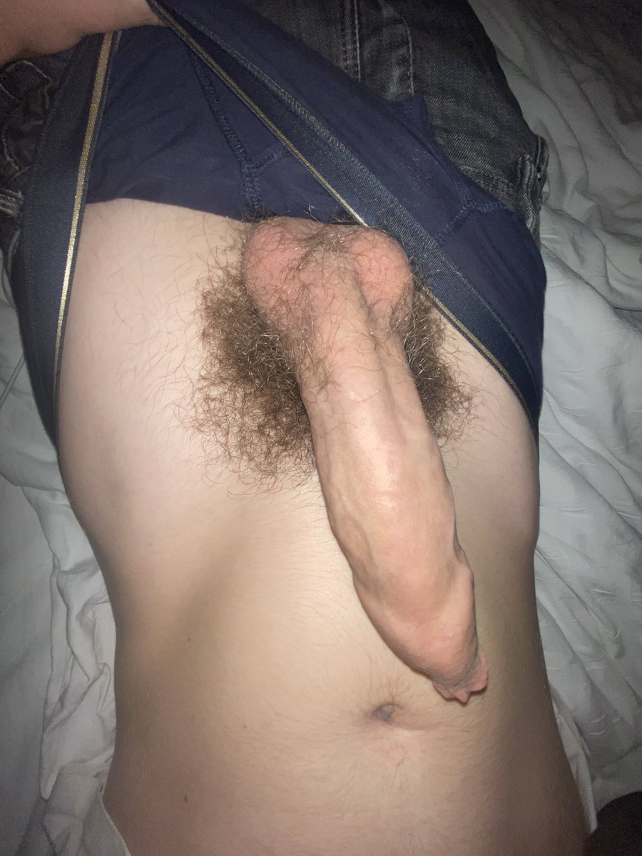 Becoming addicted to exposing my own cock 🤤 gooning on how many loads I’ve helped shoot 🍆💦👅 
Give me a RT if you’ve ever came over my cock 😉