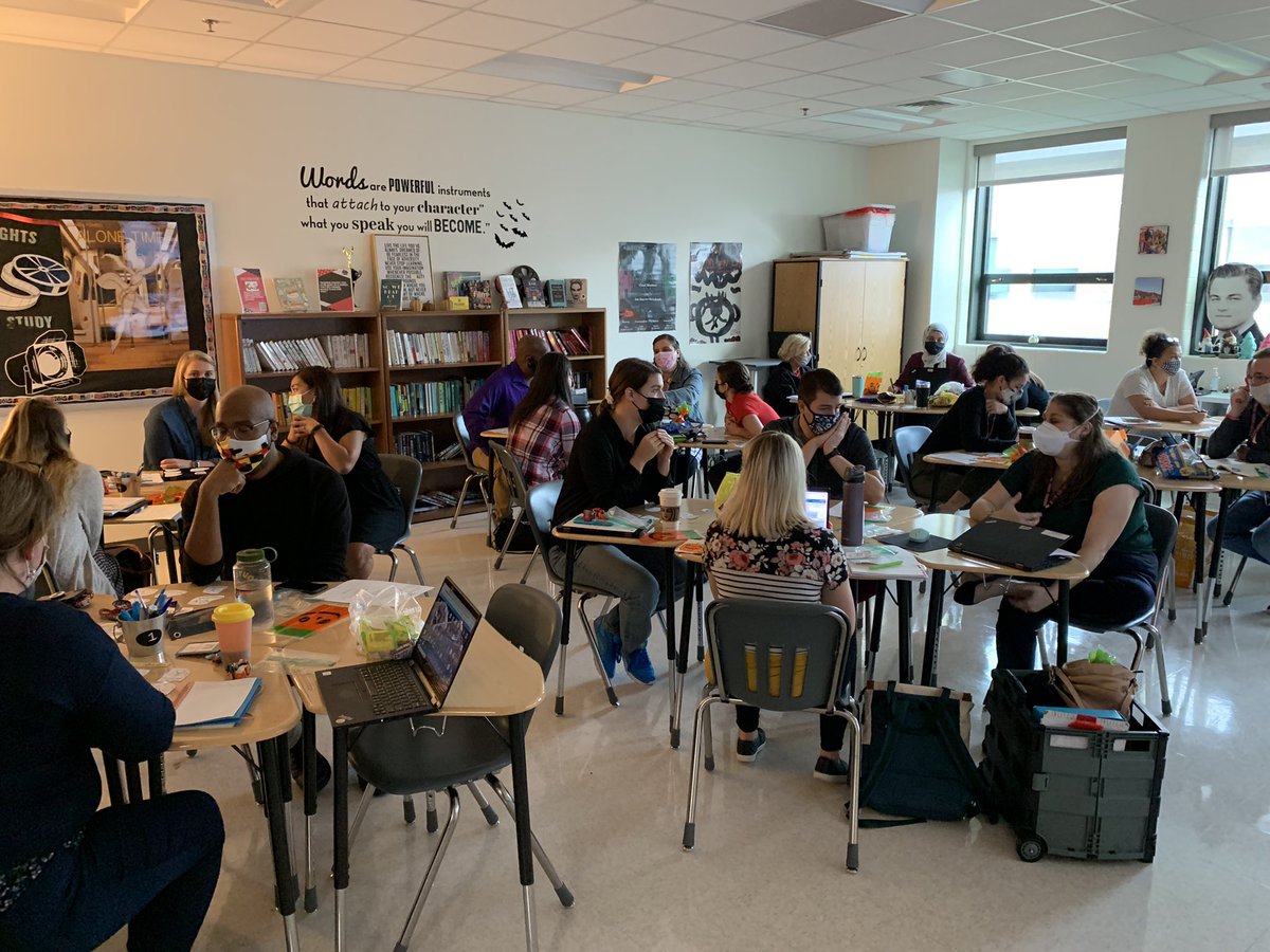 Lindsay Fitzgerald tweet media