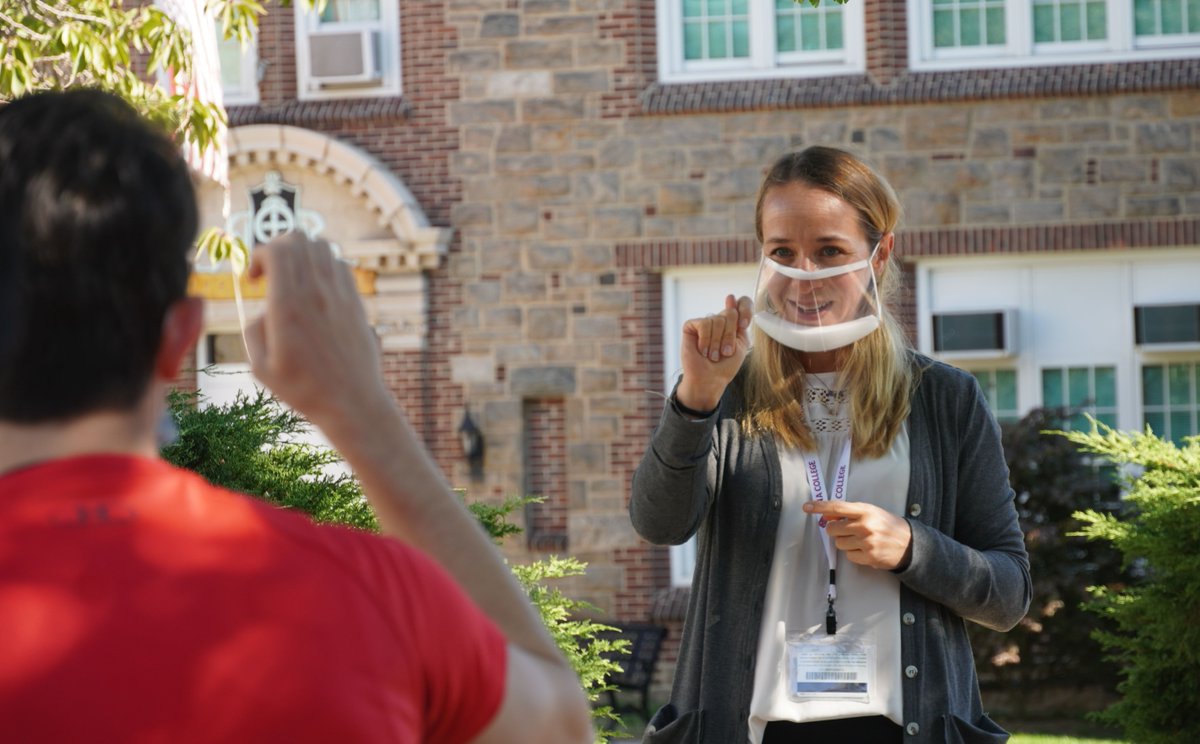 ionauniversity's tweet photo. With input from the deaf community, faculty in the Education and Communication Sciences &amp; Disorders departments created an Interdisciplinary Advanced Certificate in Deafness to equip graduate students with needed skills, thanks to a $1.25 million grant. 

https://t.co/Bw7XzsKE2M https://t.co/e11AyCxuX2