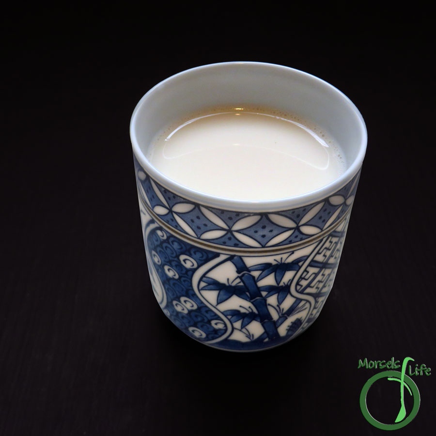 MorselsofLife's tweet image. Ever wondered how to make your own soy milk? Find out how! It's simple and requires only two ingredients.

linkin.bio/morselsoflife
⁠
#morselsoflife #ontheblog #soymilk #plantmilk #plantmilks #plantbasedmilk #plantbased #doujiang #plantbaseddiet #plantpowered #poweredbyplants