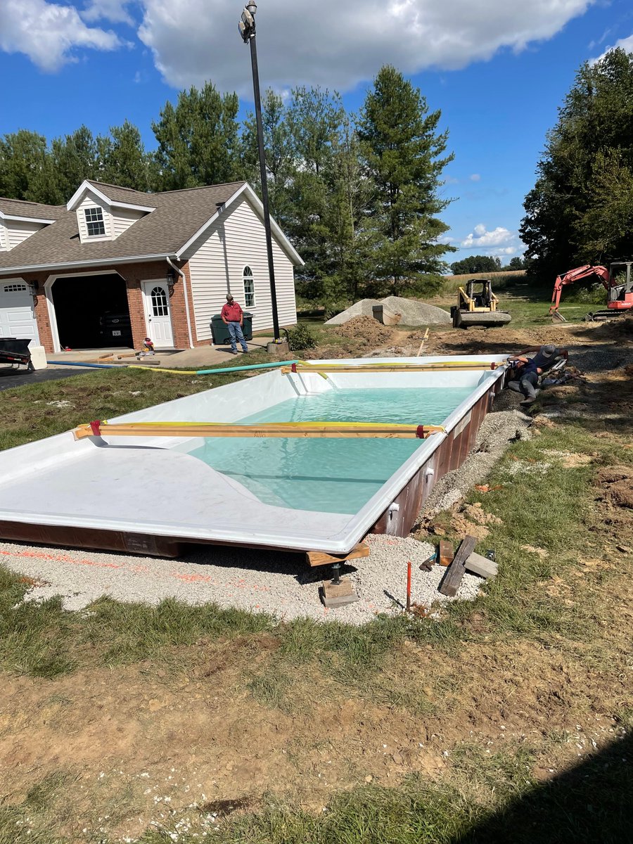 ThursdayPoolsLL's tweet image. We’re always very excited when we get to see our pools being installed, and we hope you are too! This Aspen is in our Pearl color.

The Aspen still holds the title of our most popular design, and for good reason - find out why: ow.ly/8H3b50Gpnfq

#ThursdayPools #PoolInstall