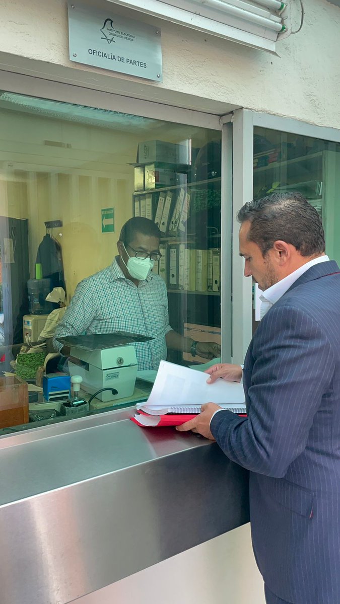 Hoy acudí al <a href="/iecm/">IECM</a> en mi carácter de Presidente del CDE de Fuerza por México CDMX a solicitar el registro como partido político local.

Cumplimos con todos los requisitos estipulados por la ley para tener los derechos correspondientes.

Más fuertes que nunca #FuerzaPorMéxicoCDMX