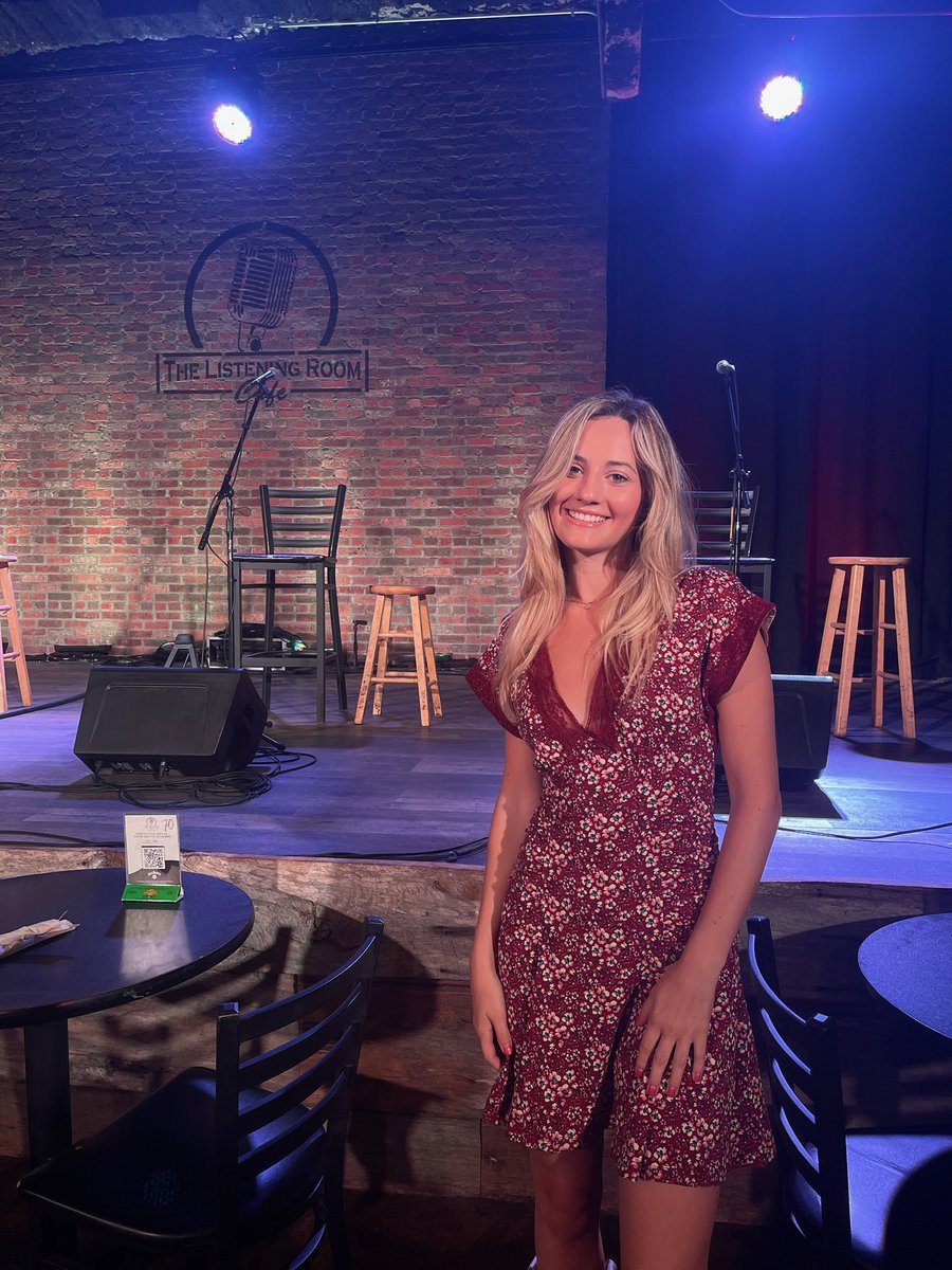 catch ya girl playing <a href="/listeningroom/">Listening Room Cafe</a> very sooooon 😇 who wants to come ???