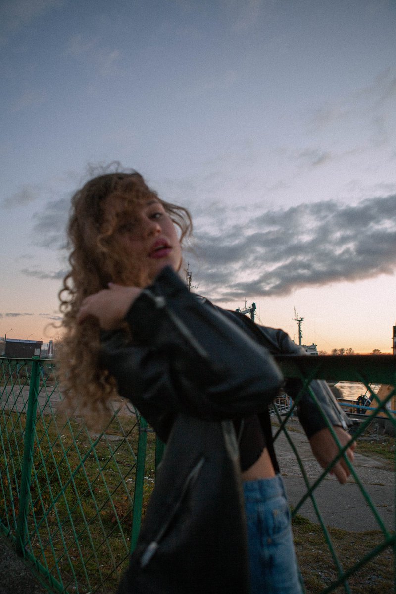 yourbitchsucks's tweet photo. Честное слово, отвал жопы @sofaf0809 https://t.co/1J9Gq3VRDC