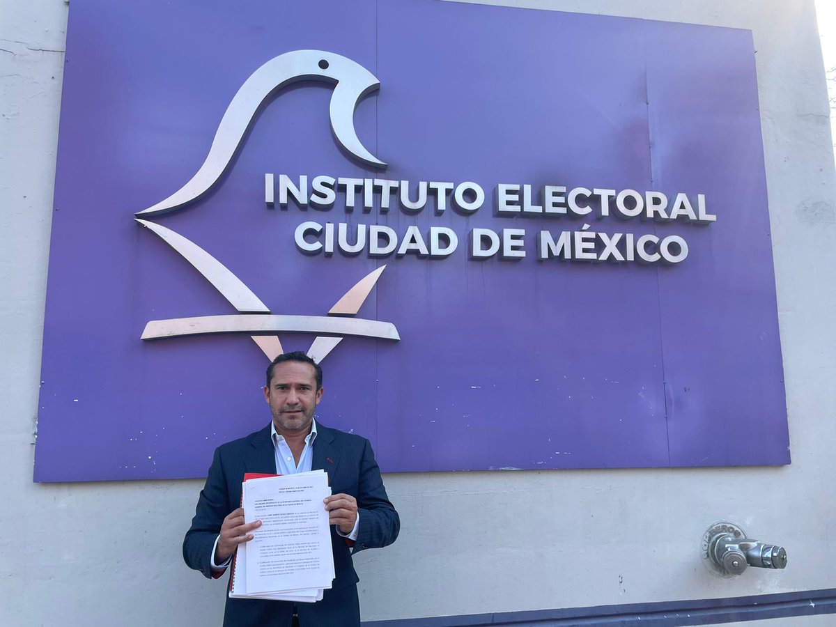 JaimeOchoa_'s tweet photo. Hoy acudí al @iecm en mi carácter de Presidente del CDE de Fuerza por México CDMX a solicitar el registro como partido político local.

Cumplimos con todos los requisitos estipulados por la ley para tener los derechos correspondientes.

Más fuertes que nunca #FuerzaPorMéxicoCDMX https://t.co/OiWvP6XoBt