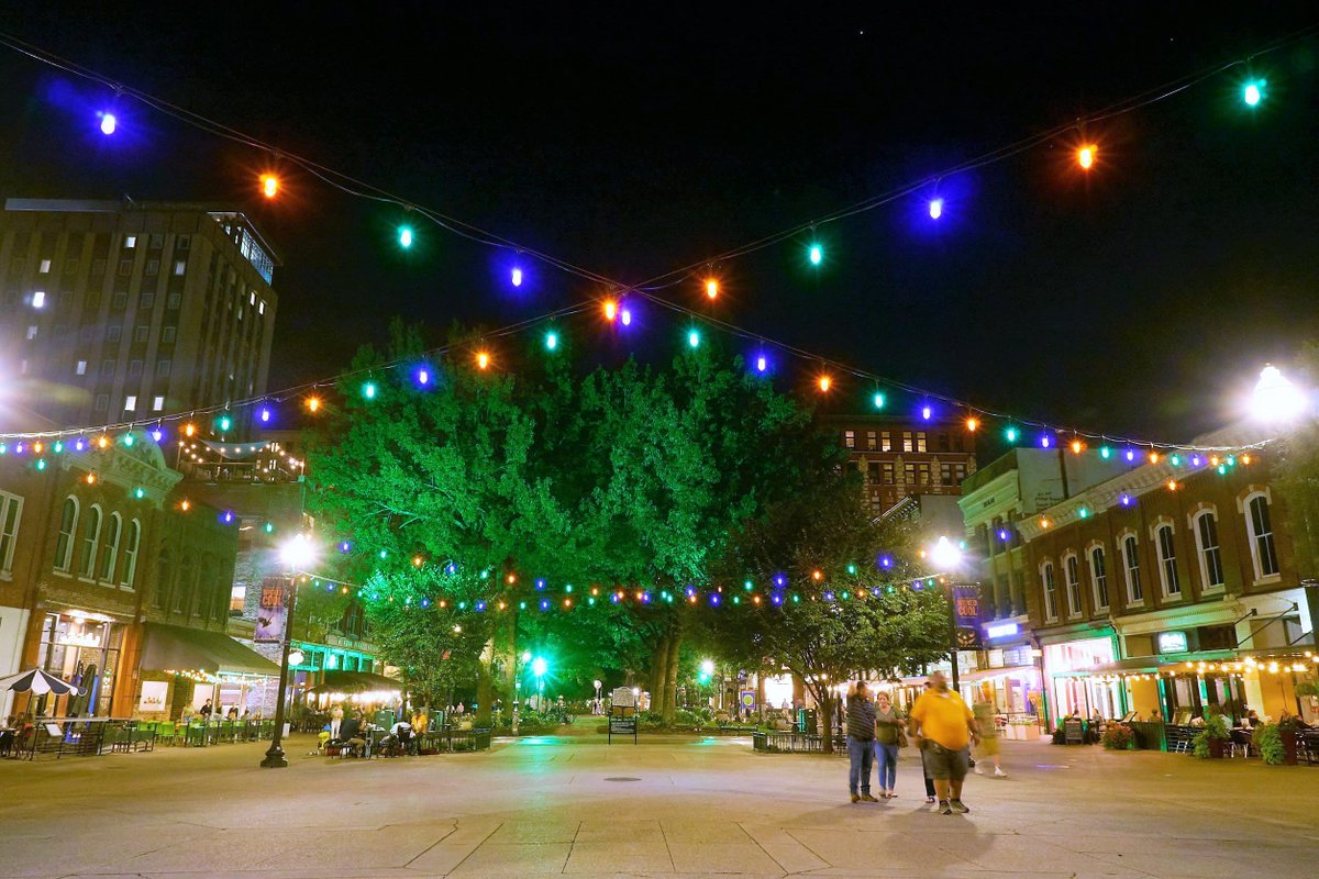 downtownknox's tweet photo. #DowntownKnox turned Wicked Cool! ✨💜👻🧡🕷️💚✨

https://t.co/K2pBqL0tBr https://t.co/en0QaoJ8xt