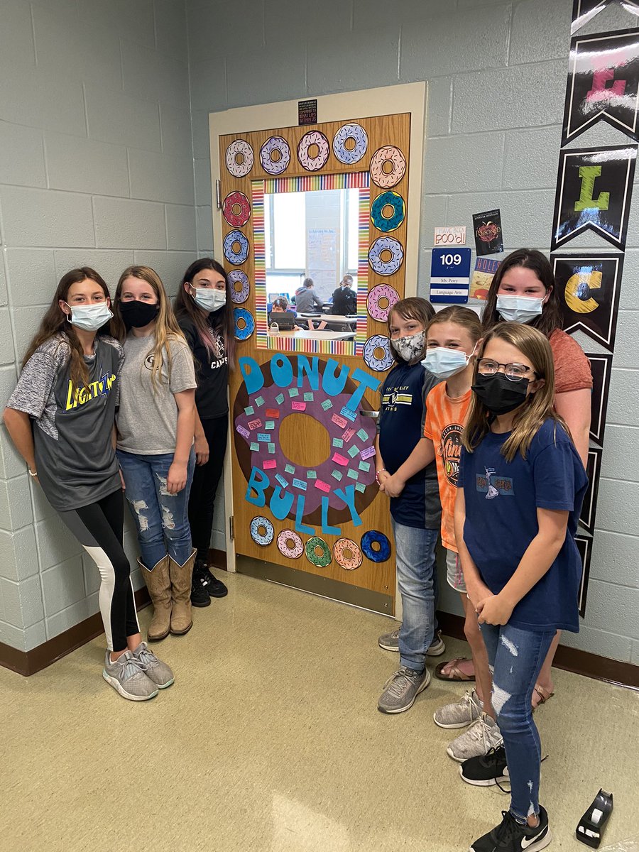 msperryin8th's tweet image. My VIP had a great time decorating the door for kindness week! Their sprinkles have kindness quotes and they all admitted that the donuts were making them kinda hungry. 🍩😂#KindnessMatters #vikingsmakingadifference #weareTVEMS