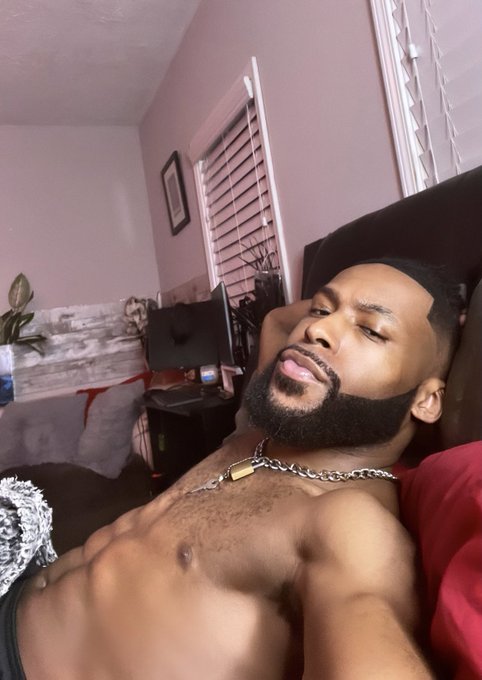 Watch 𝖇𝖆𝖇𝖞𝖙𝖗𝖆𝖉𝖊's leaked NSFW photo on TwXstars