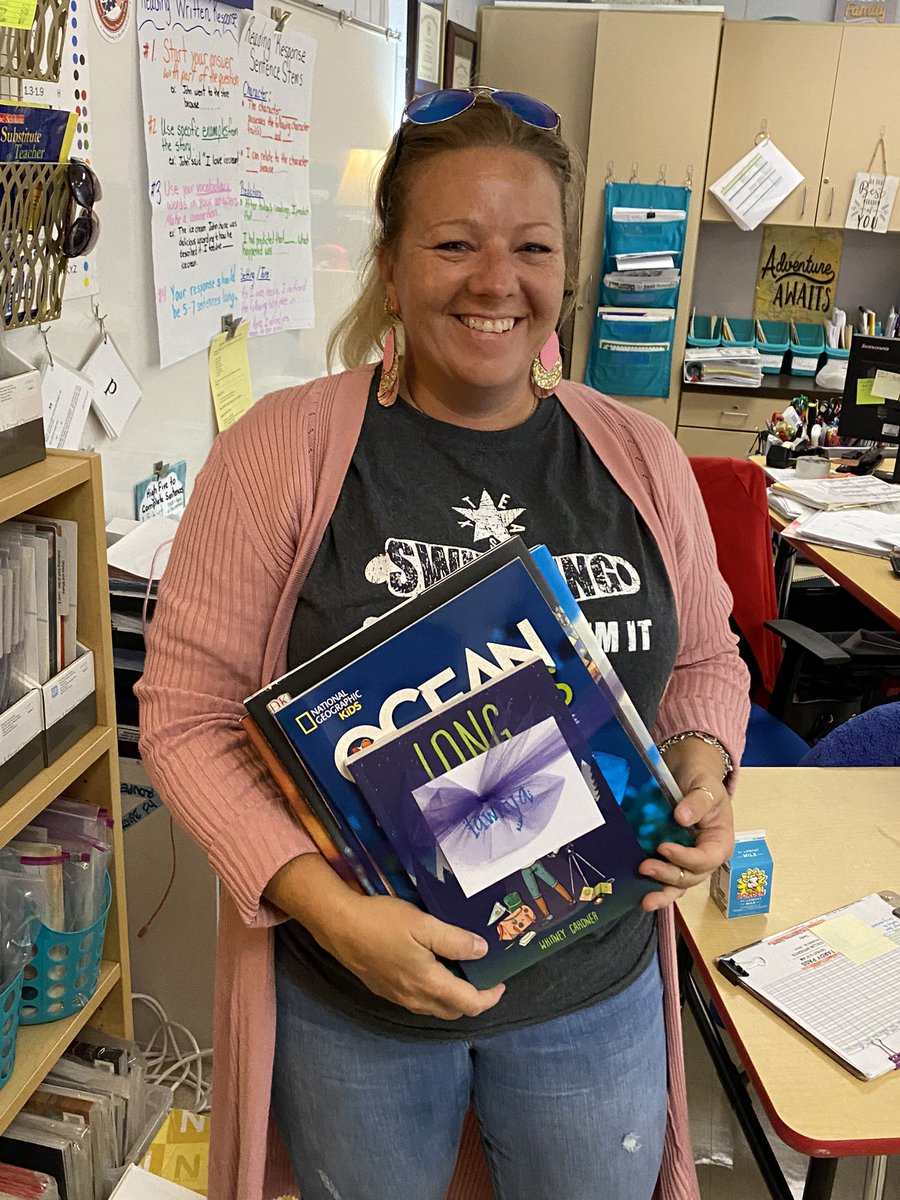 CandaceCohagan's tweet photo. Door prize winners! These teacher leaders engaged in professional learning, collaborated with others, shared their thinking, and won books for their classroom libraries!
@hope_mccracken @mrsjenaragon @BeltonISD #bisdliteracylove #BISDreads https://t.co/4ruRP5K3DU