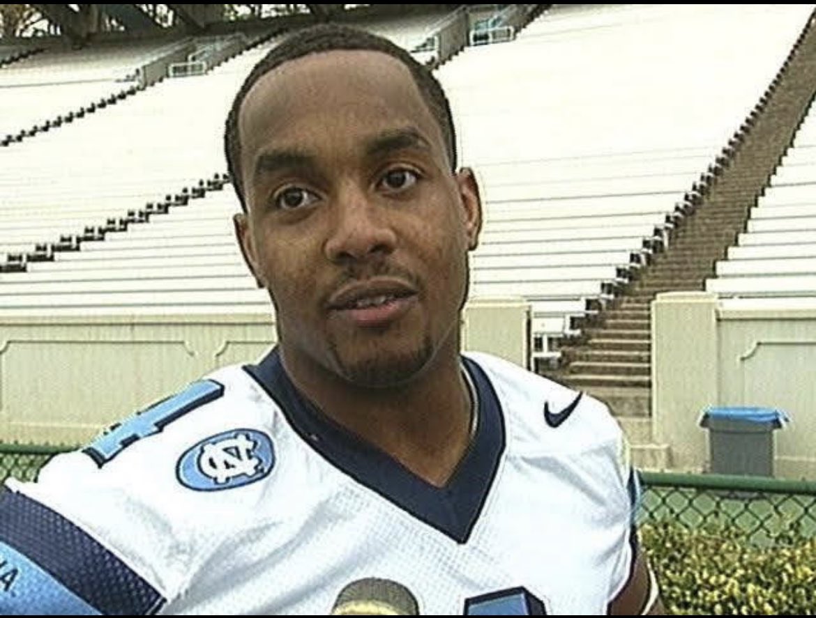 RavonAnderson34's tweet image. Shoutout to my 9Sev boys. Y’all know who you are. Great times. I low key had a great spring game that day too #TBT #UNC97 #Spring98 #TarHeelBorn #TarHeelBread