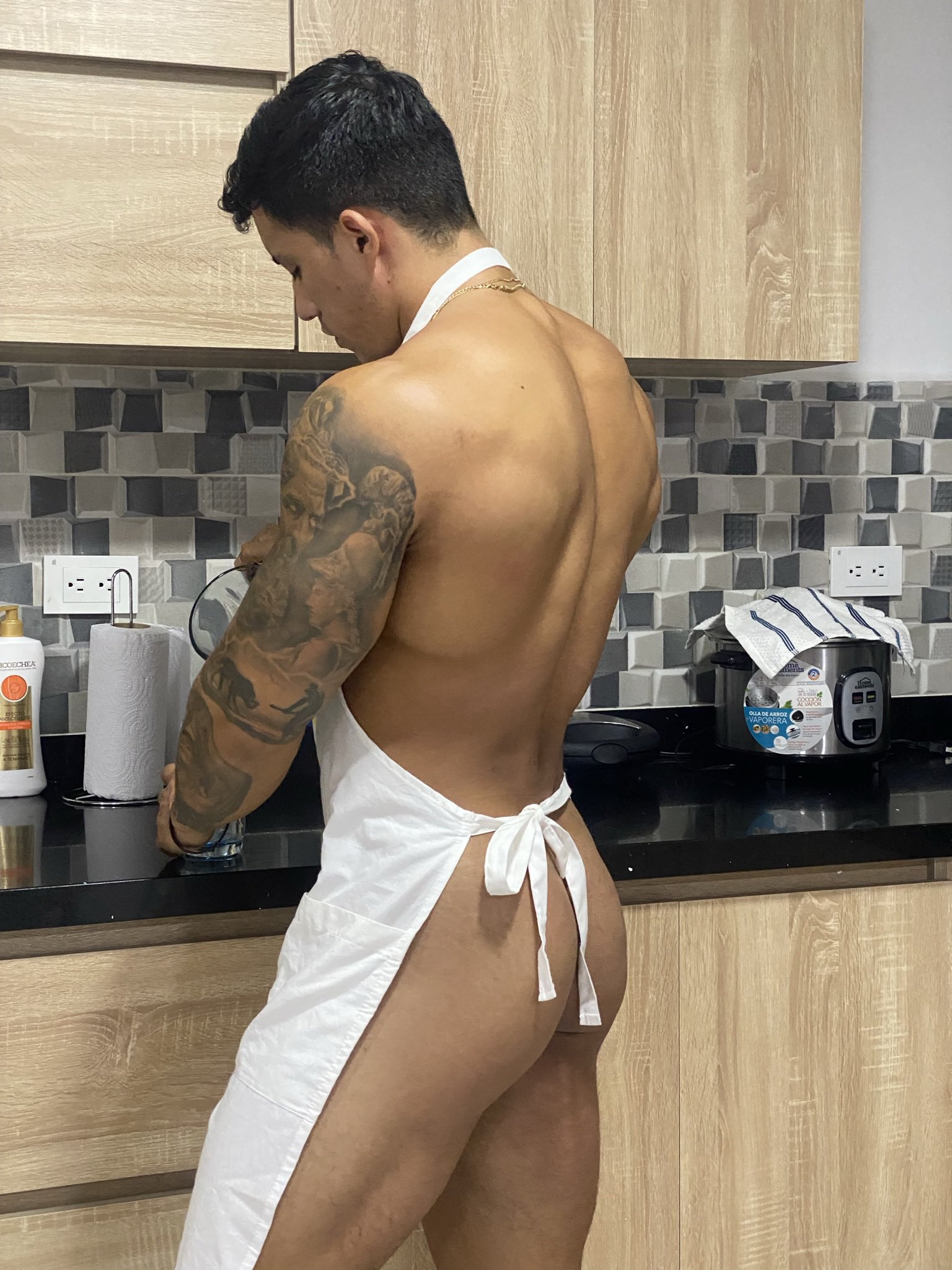 TW Pornstars - 1 pic. Garret Alvin. Twitter. Algo de comer ? Rt y subo el  video 🔥🔥🔥. 10:28 PM - 14 Oct 2021