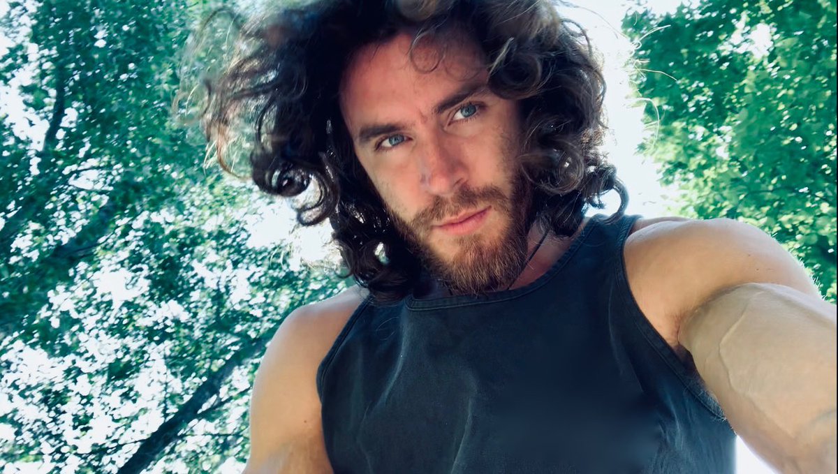 lotusprimemusic's tweet image. Would love if you could listen to my new DJ guest mix that was featured on the epic Söl-Searching Podcast. Blast it during your workout: podcasts.apple.com/us/podcast/s%C… #EDM #dubstep #dj