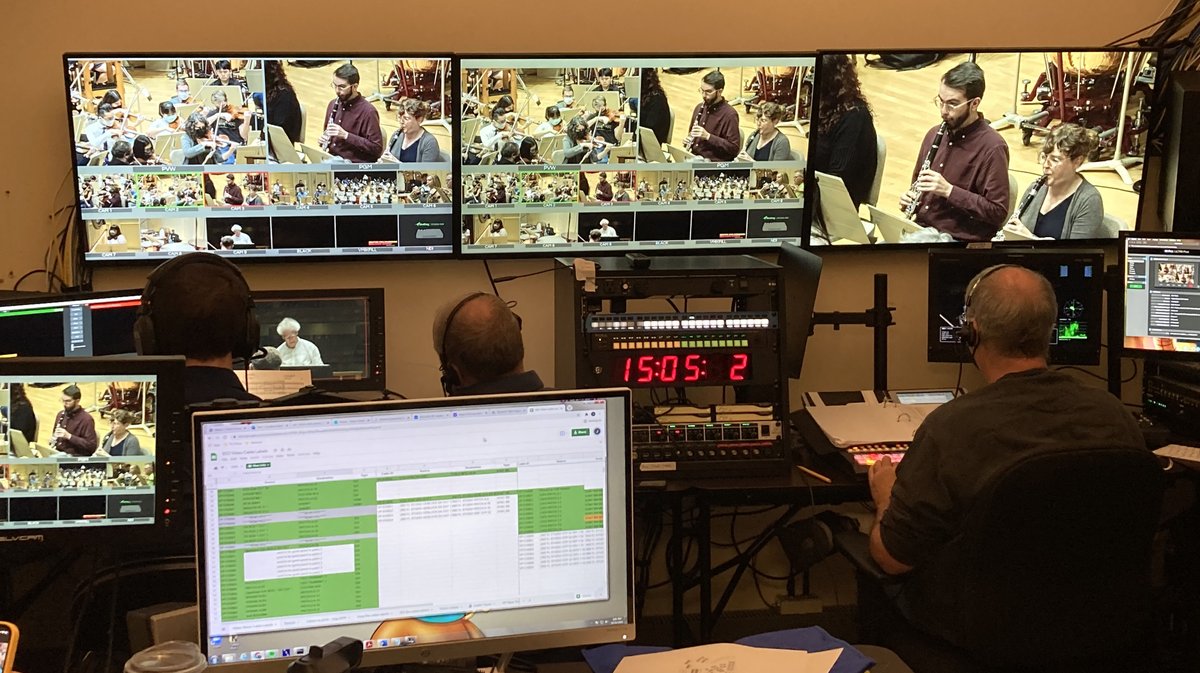 bosphil's tweet photo. Seek peek of the Boston Philharmonic's rehearsal and test of the livestream for tomorrow's concert. Purchase livestream access here: https://t.co/4Z4TGr1WSA #bostonphil, #bpo, #bostonphilharmonic, #bruckner8, #bruckner, #benjaminzander, #shiningeyes https://t.co/IlW00qffY1