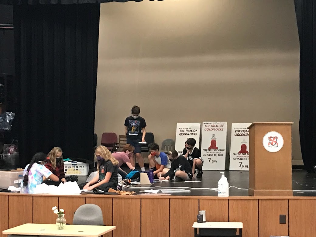 Great things happening at BRMS!

Students are getting ready for an onstage performance of THE TRIAL OF GOLDILOCKS!  Next Friday at 7:00pm