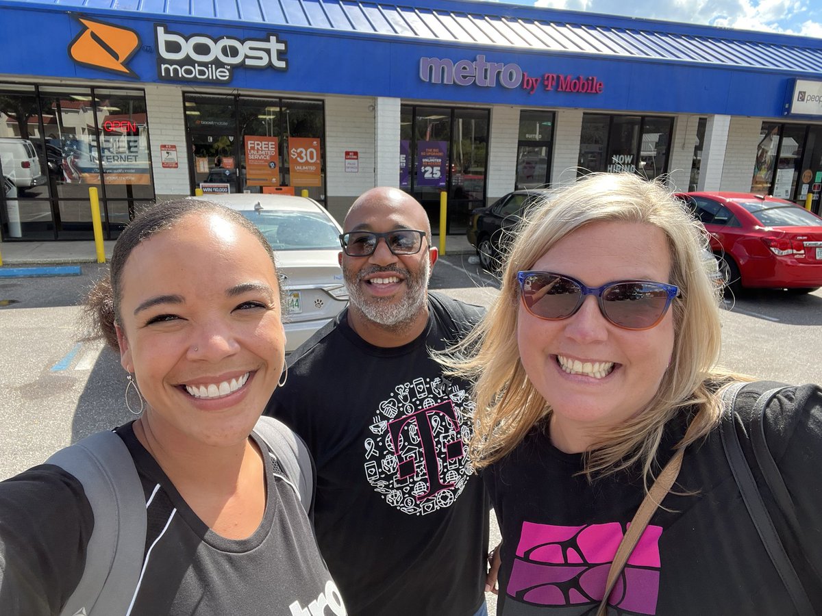 Amazing day of leading a ride-a-long and showing off my DDM skills to @deedee744 and my amazing stretch leader @SamBaez78 #SEPoweroflove @TonyCBerger @elizabarnhill @meganpanicucci #Lead21