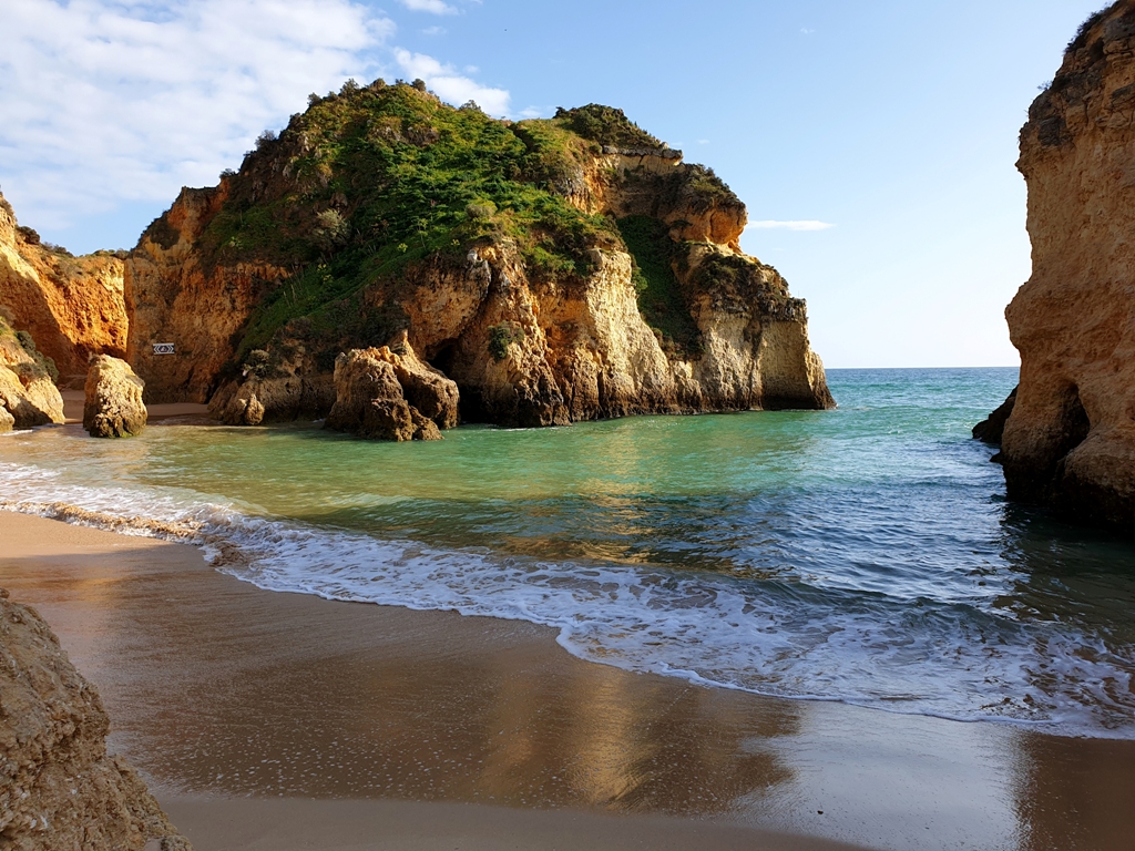 ALgestALgarve's tweet photo. MARACHIQUE / ALVOR https://t.co/OkmHjRkdPo
#ALgest #alojamentolocal #alvor #praiadarocha #portimao #visitalgarve #algarve #algarvelovers #feriasportugal #safeandclean #turismodeportugal #thebestofalgarve #family #gestaodealojamentolocal #casadeferias #verao #praia #piscina https://t.co/F2yyp4LEDi