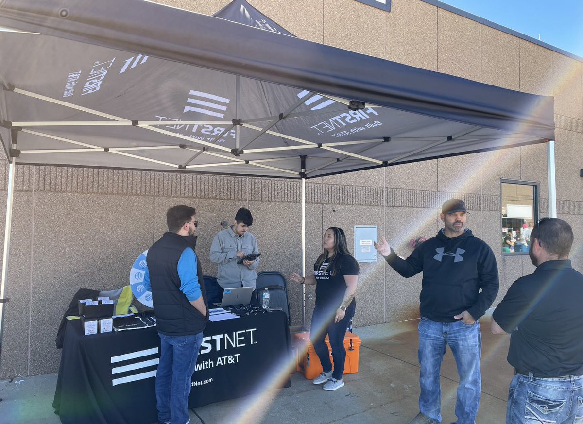 Healthcare Appreciation Event at Ringgold County Hospital 🏥 had the opportunity to get our first responders signed up on FirstNet 🚨and show our appreciation for everything they do! #ATTEmployee #firstnet