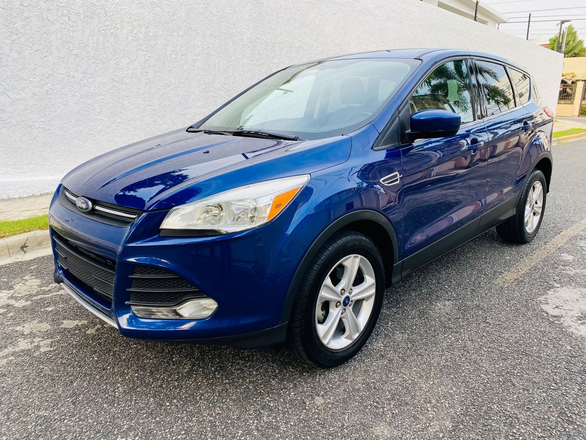 2013 FORD ESCAPE SE 
RD$ 595,000

Mantenimiento 100% al día 
Financiamiento Disponible
Traspaso Incluido

Motor 4C 1.6 Turbo 
Transmision Automática
Modo Sport Triptronic  
Interior Beige impecable 
Optimas condiciones generales, impecable.

Carros BBB RD 
809.330.1582