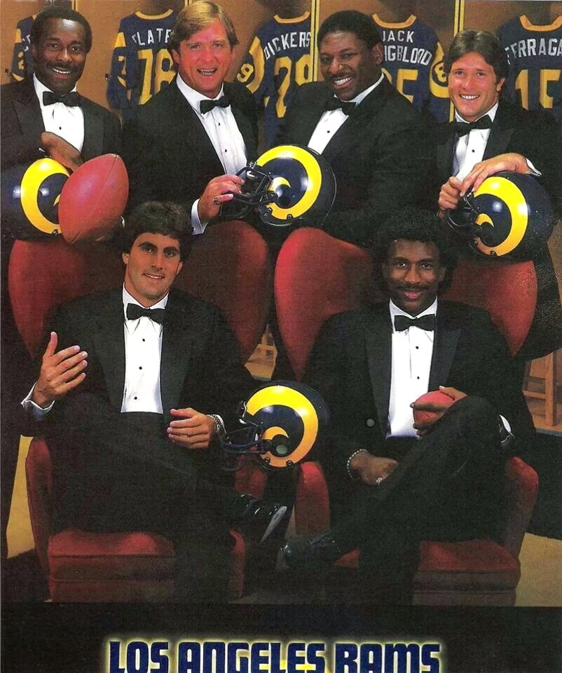 FB_Helmet_Guy tweet media