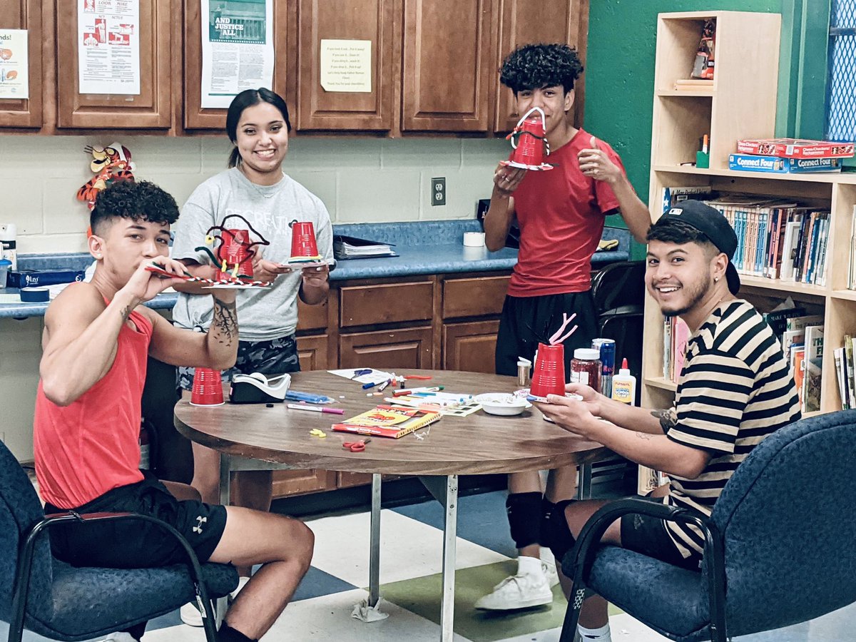 SAParksandRec's tweet photo. This past month we celebrated #HispanicHeritageMonth at our community centers with cool hand-on activities with topics highlighting Frida Kahlo, giant Fiesta tissue flowers, loteria, hat making, and much more! 🎉
Visit your local community center. 
#SAParksAndRec #ExploreTheFun https://t.co/23QcK2cyxd
