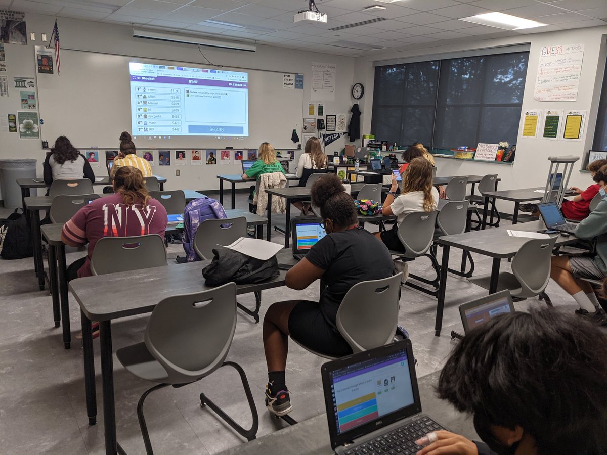 BreannaBever's tweet photo. My students loved playing Blooket today to review Monday/Tuesday! @PlayBlooket #EveryRockReady #LifeReadyRocks https://t.co/KzJvB02Ben
