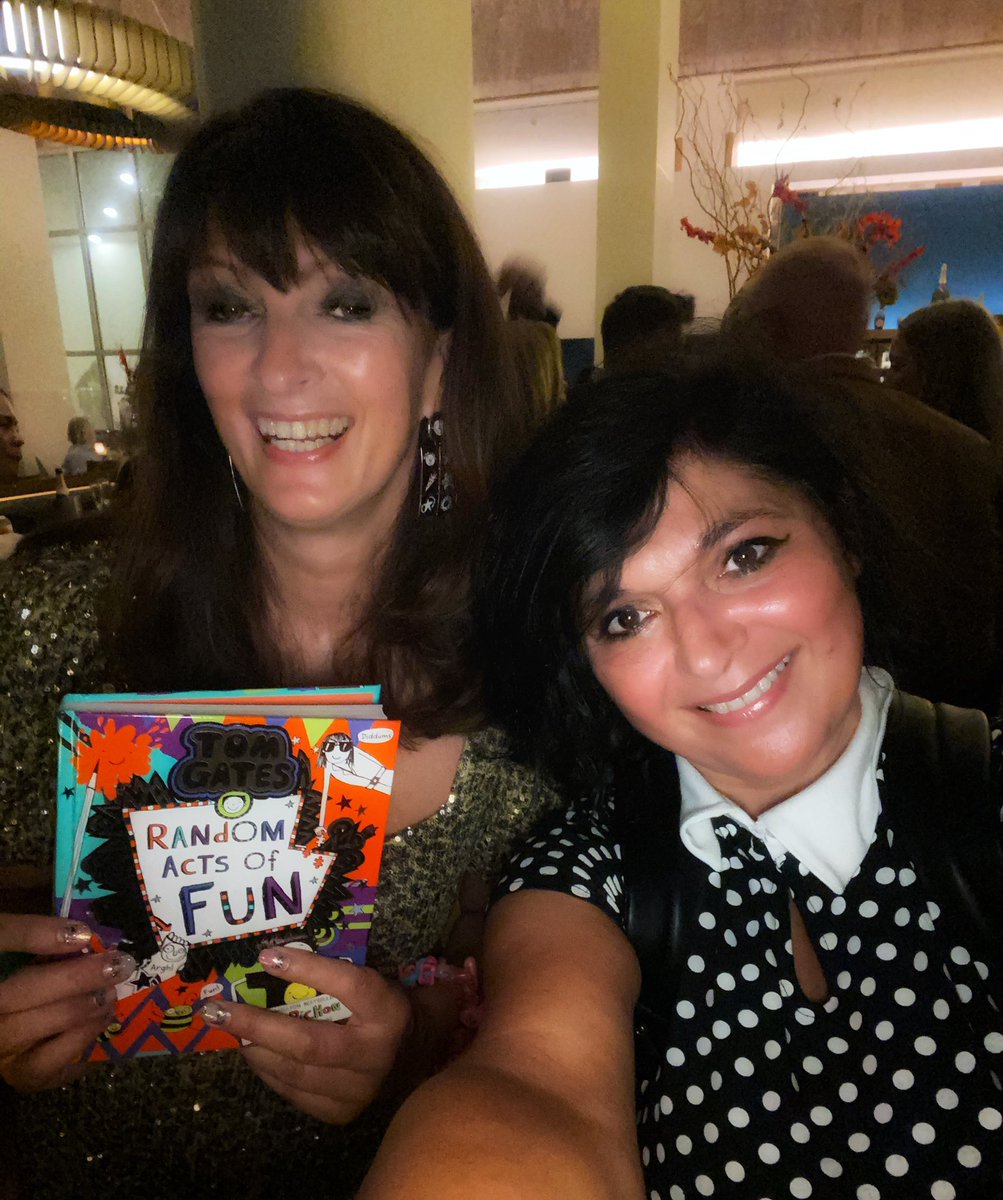 londonmums's tweet photo. Thank you for inviting me! It was lovely to meet you again @LizPichon ♥️ @sbutlerbooks ♥️ 📚 @scholasticuk #tomgates #RandomActsOfFun https://t.co/ccXAG9dEKr