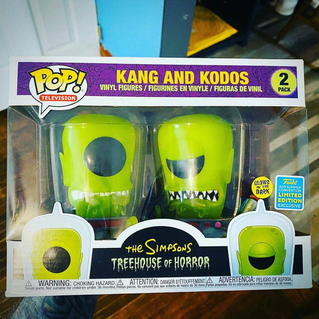 KeaganGrimm's tweet photo. “People of Earth! We come to you in the spirit of hostility and menace!” 
I had this set already but the box was pretty raggedy. So I got me an upgrade for a good price. #kangandkodos #thesimpsons #funko #simpsonsfunko #instagrimm https://t.co/4wnNSkPdZZ https://t.co/8vINI1RJkK