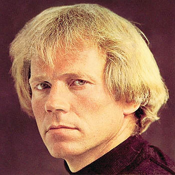 Happy birthday BARRY MCGUIRE!
(October 15, 1935) 