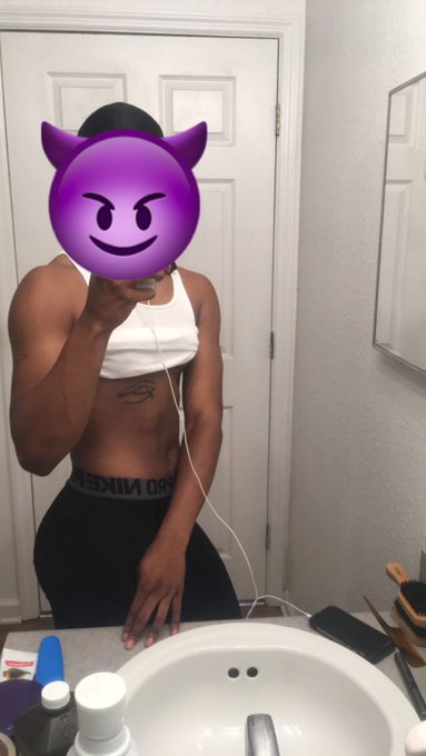 Watch ✨The Gold Room✨'s leaked NSFW photo on TwXstars