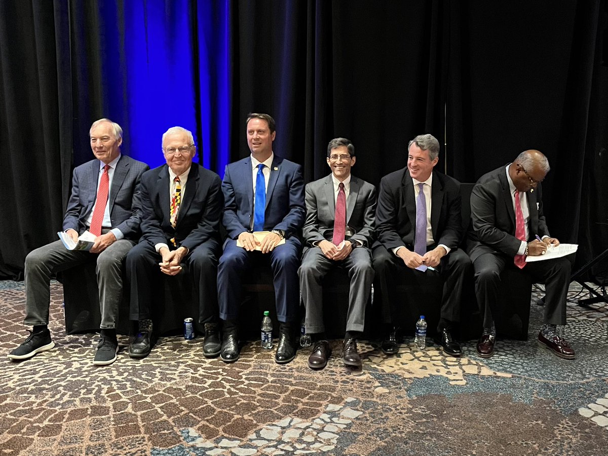 brynstole's tweet photo. Good evening from the Westin by BWI Airport where most of the candidates for Governor of Maryland (a dozen of them!) are here at the Maryland Black Caucus Foundation’s forum. https://t.co/OcLYggc4CK