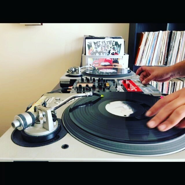 haw_one's tweet photo. #thebeatnuts #propsoverhere #djdeckstreamremix #sweet90sblues #outtafishproductions #jayz #songcry #monorisick #hiphop #rnb #jazzhiphop #undergroundhiphop #scratch #scratchdj #scratching #turntablism #スクラッチ #instadj #instavinyl #instascratch #vin… https://t.co/yaqltpyG89 https://t.co/XJaJ4NcHed