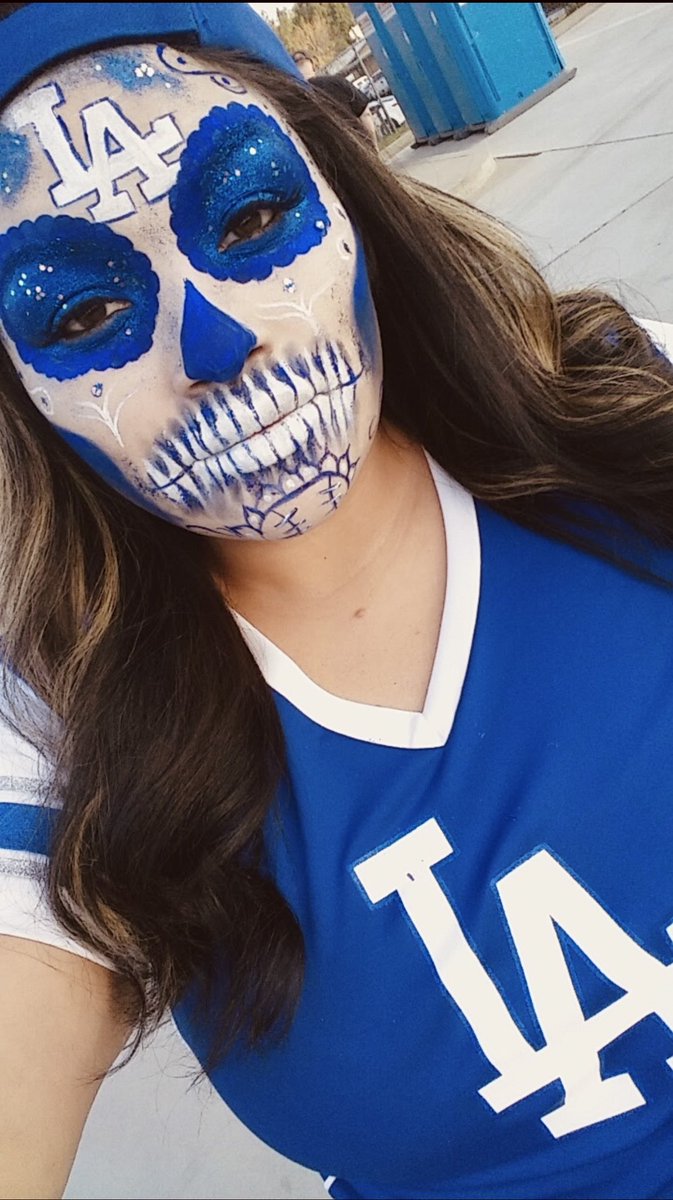 _KILLANDIA_'s tweet photo. Lets goooo @Dodgers https://t.co/EjXMlPAcqw