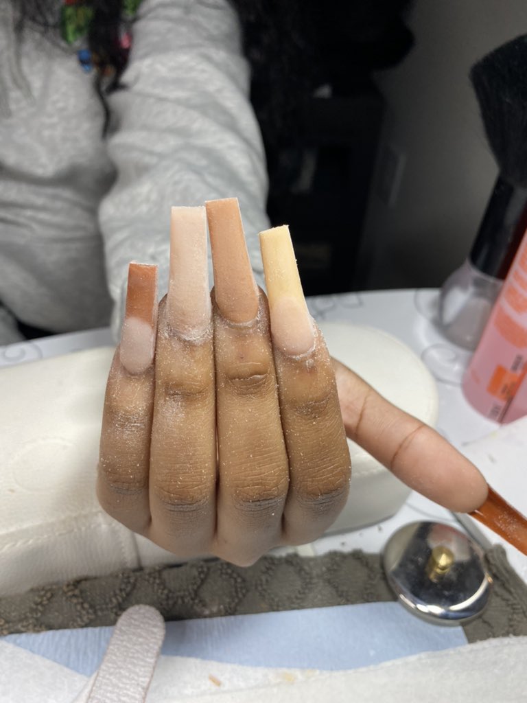 lyahdc_'s tweet photo. Dusty vs Finish Product ๐ค
#uwg #uwgnails #uwg25 #uwg24 #uwg23 #uwg22 #atlnails #explore #carrollton https://t.co/p9oBBwP3jU