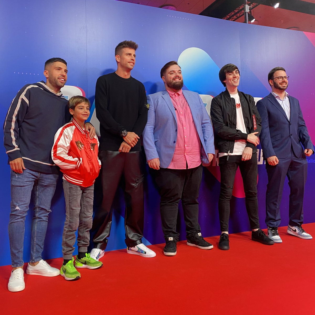 Portaventura_ES's tweet photo. 🤩 Día histórico hoy en #PortAventura World. ▶ 32 países, diversión y muuuchos globos 🎢🎈 

Así ha sido la primera edición de la #BalloonWorldCup celebrada en nuestro Centro de Convenciones @PortAventuraBE https://t.co/rQzzHtpzuq