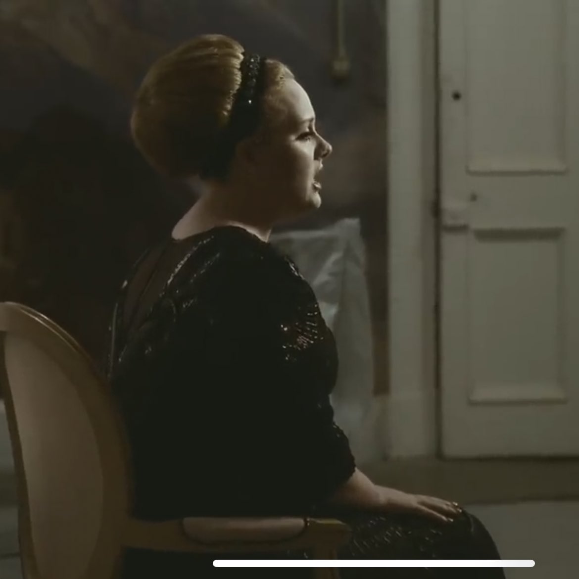 C_GraceT's tweet image. One thing Adele is gonna do is sit in a chair and sing