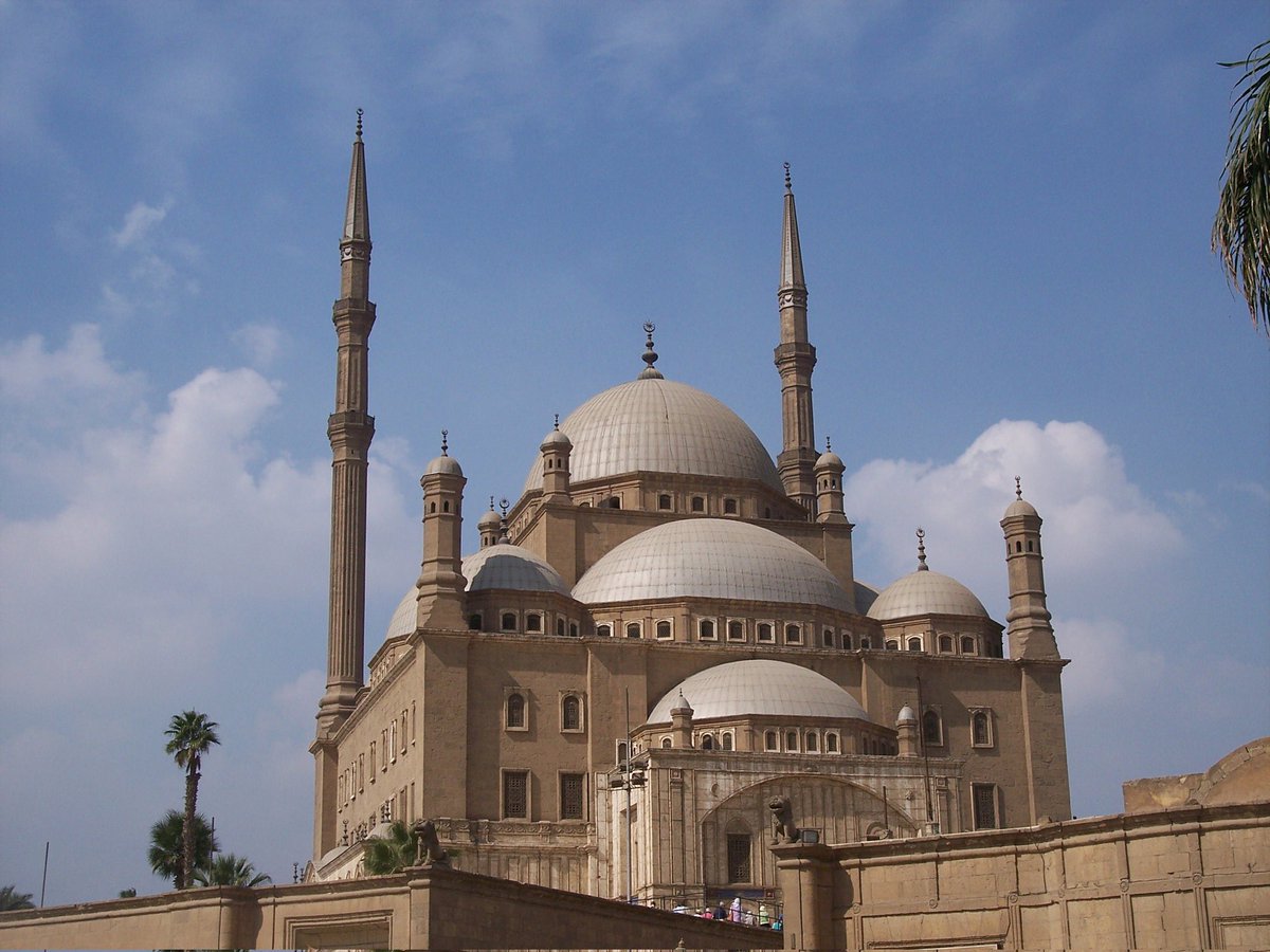 Neilfan12's tweet photo. #ThrowbackThursday 13 years ago tomorrow I arrived in #Egypt for my dream vacation there. Spent 1st day in #Fairmont/ Hotel #Heliopolis. Here's pics I took on the trip. 1st: #AlabasterMosque, 2nd: Philae Temple, 3rd: #Feluccas on #Nile &amp; 4th: Kom-Ombo Temple.
#Egypt13thAnniv✈️🐪 https://t.co/DQuxKhhCI1