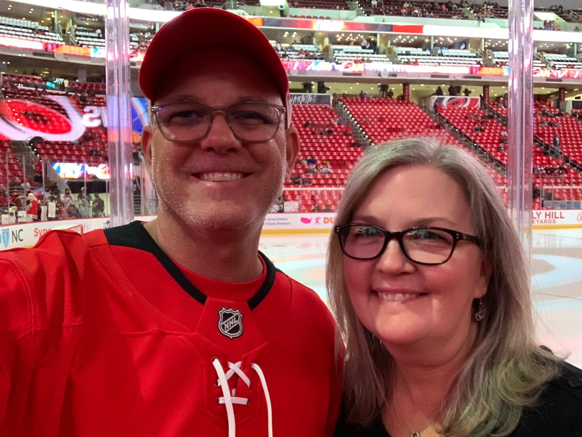 JenSHarrison's tweet image. #LetsGoCanes  #openingnight @NHL