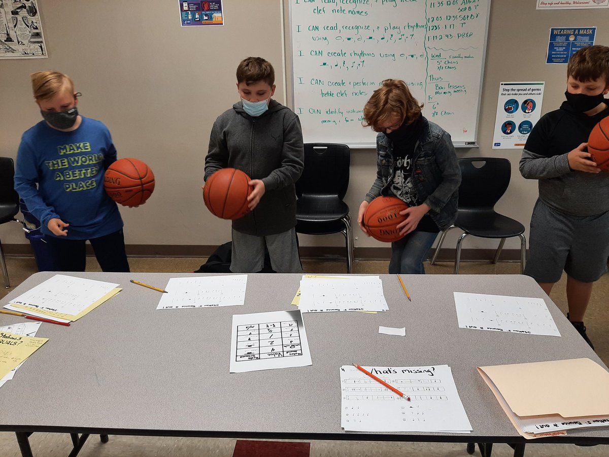 Colleen93047890's tweet photo. Bouncing basketballs to figure out rhythms!
#letsgowcsd #engagedlearning #handsonlearning https://t.co/9nLv9fQOjH
