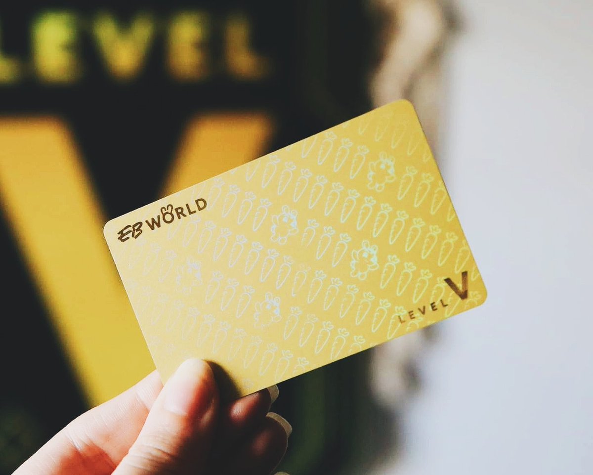 ctrlaltcraft's tweet image. Oooooh shiny 👀✨ @EBGamesAus #ebgamesaus #levelV #gold