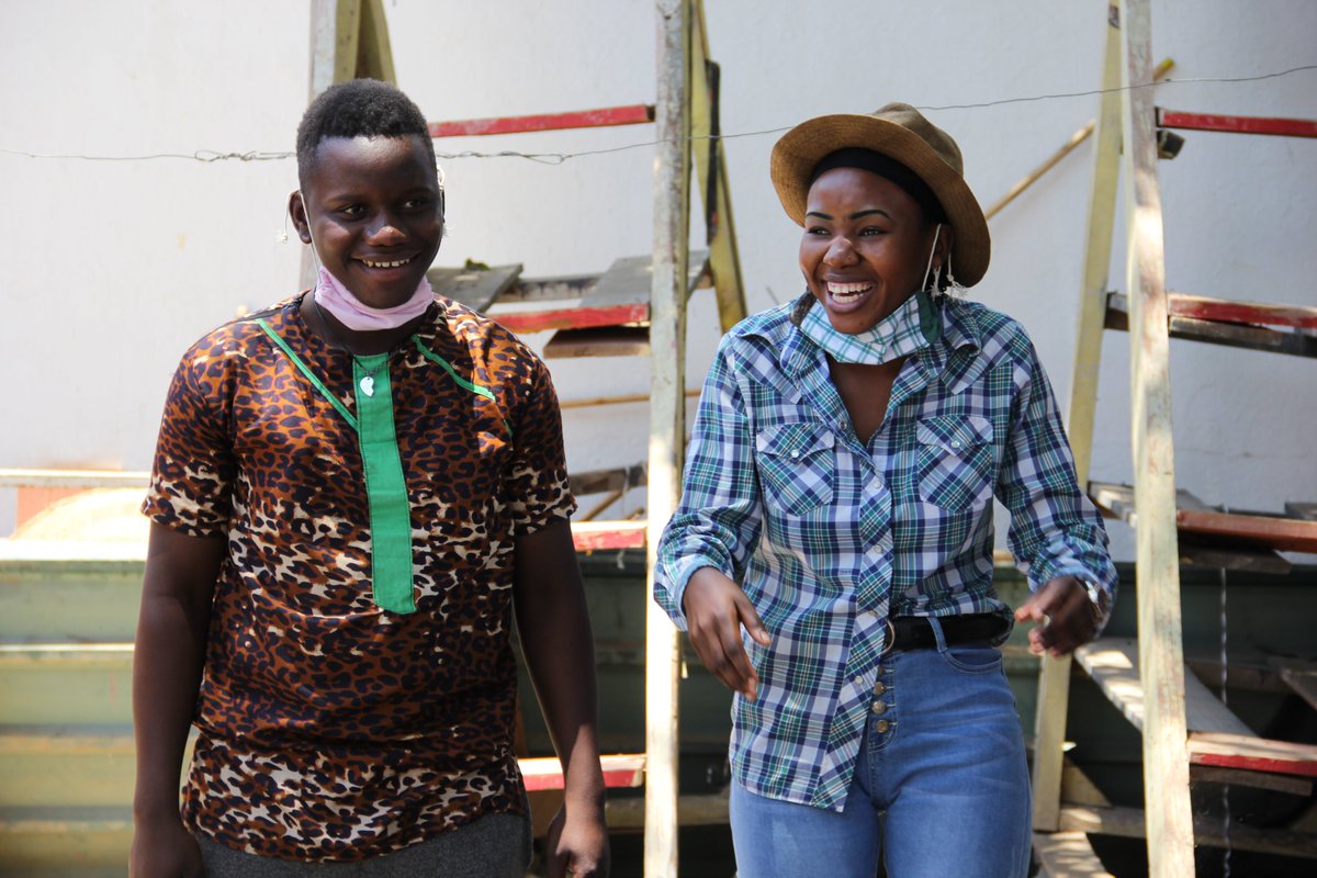BarefeetTheatre's tweet photo. #DayOne of the African Crossroads was amazing!! So many wonderful stories and ideas that came out from day one we can't wait for more today!
Join from 10hrs CAT https://t.co/cV3qaAJE2W
#Ecoexistence #AC2021 #Symbiocene #Climatejustice #Barefeet #Zambia @AfricaCrossroad https://t.co/TpzzkPHslz