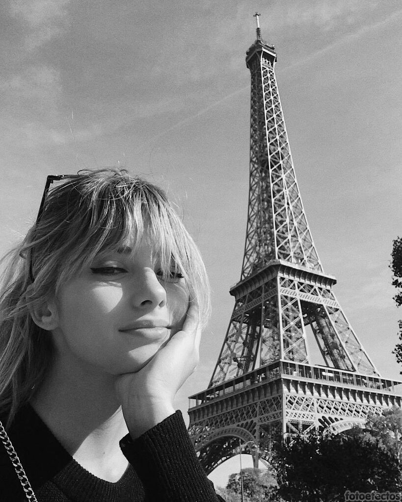 BabyNiqueB's tweet photo. «Si tienes la suerte de haber vivido en París cuando joven, luego París te acompañará vayas donde vayas el resto de tu vida —  𝔼𝕣𝕟𝕖𝕤𝕥 ℍ𝕖𝕞𝕚𝕟𝕘𝕨𝕒𝕪 »

 🇫🇷💙🤍❤️ https://t.co/LPORCK9C0V