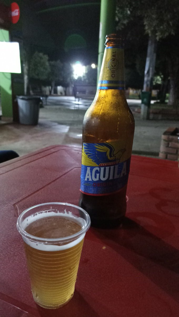 ELTOPOHSS's tweet photo. La Última 🍺 Gracias al Trancón ... https://t.co/8ra1cXD8eE