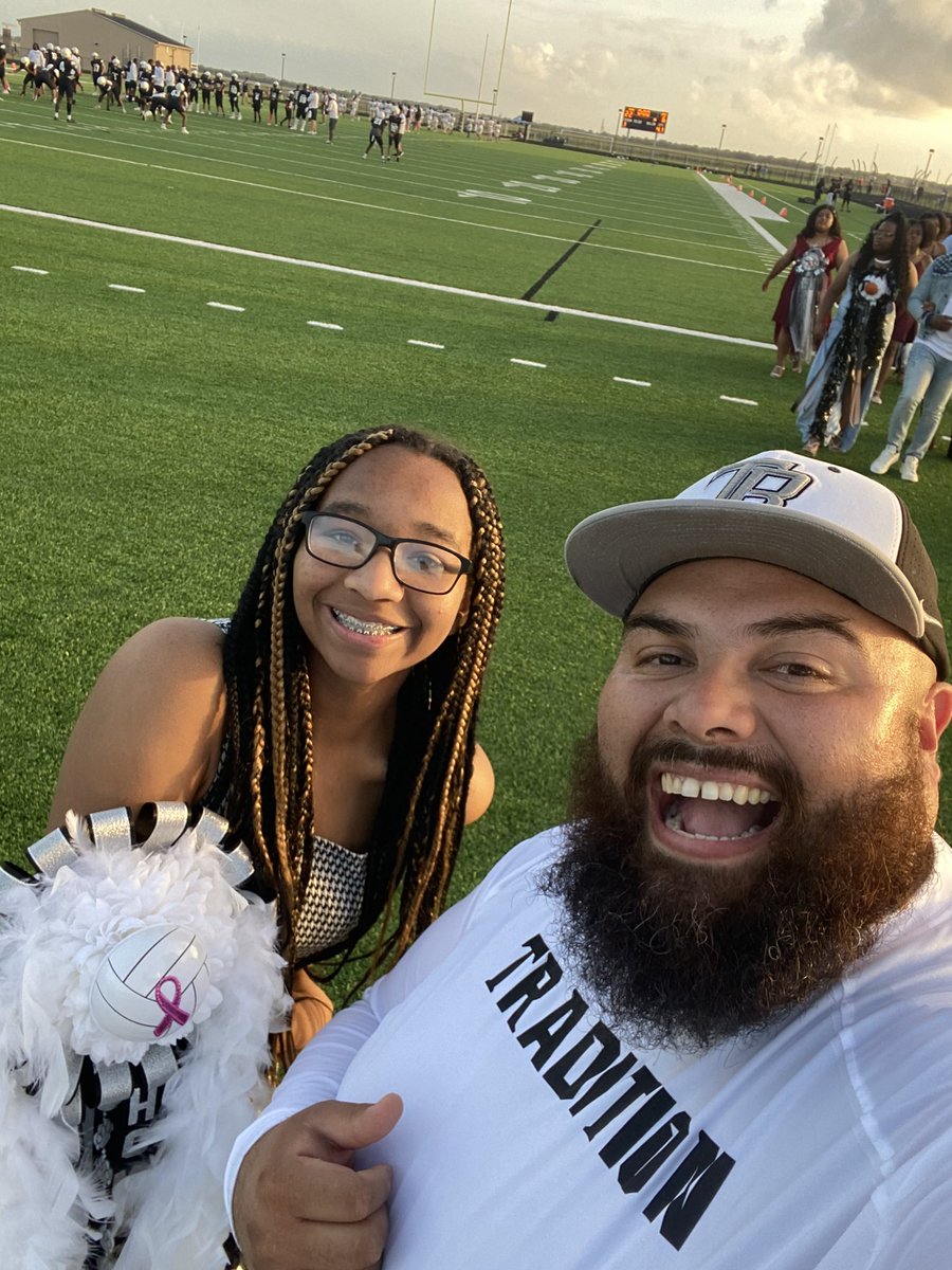 hernandezlcisd's tweet photo. What an honor to escort the first ever @RandleHS #newcoming Freshman Lady! https://t.co/sUtNrREK4r