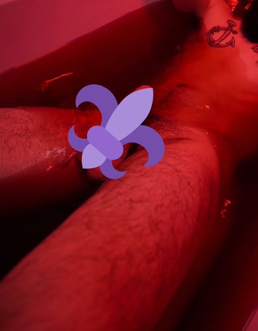 Watch axlerodstewart's leaked NSFW photo on TwXstars