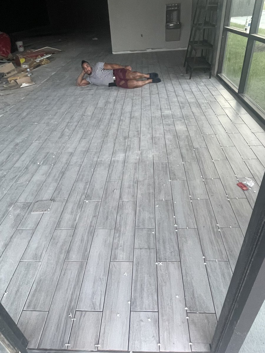 AlphaEliteTrain's tweet photo. “Oh These floors are so pretty” 

Life is a movie 🎥 start down then up

Alpha Elite Training LLC 

@GETRITEMEALS 
@GetRaptorFit 
@TeamVertimax 
@vertimaxfitness 
 @KatyISDAthletic
 @KatyTimesSports
 @lcisdathletics 
 @LamarCISD  
@FBISDAthletics 
@CityofFulshear 
@JusJuiceCo https://t.co/GbFLQkMcOb