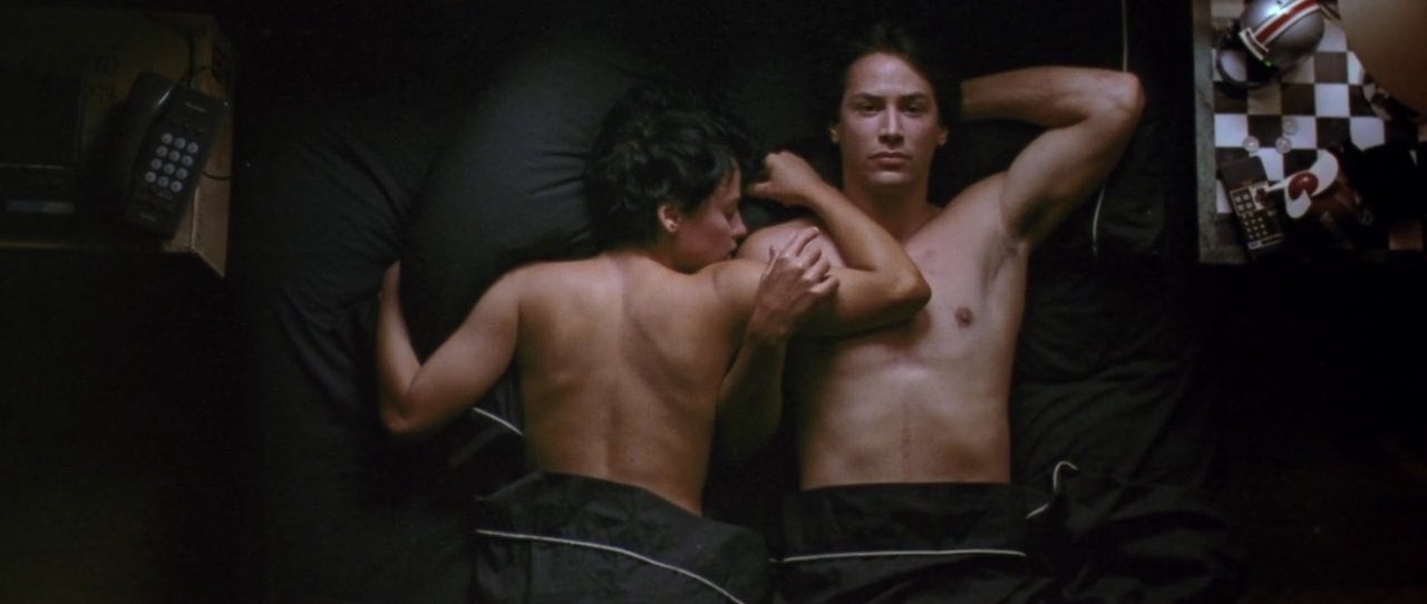 Happy birthday Lori Petty with Keanu Reeves in Point Break 1991.    