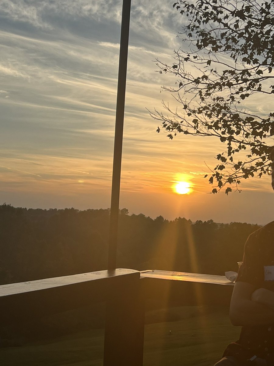 beard_apbeard11's tweet photo. Awesome Thursday evening supporting @Russo4Ohio for 15th Congressional District and having a good fine wine and sunset too. https://t.co/tATfwAlVxN