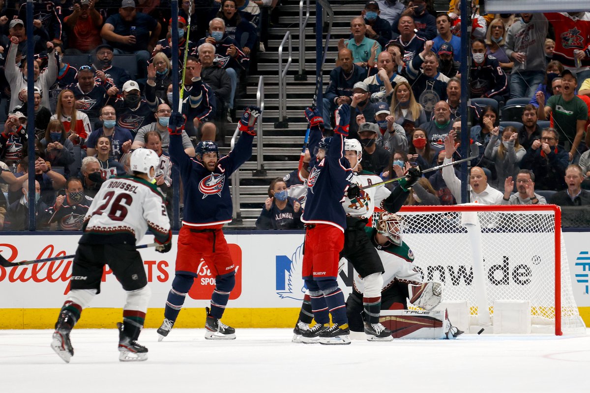 BlueJacketsNHL's tweet photo. the proper way to celebrate your first goal as captain https://t.co/KaxJnLDOWd