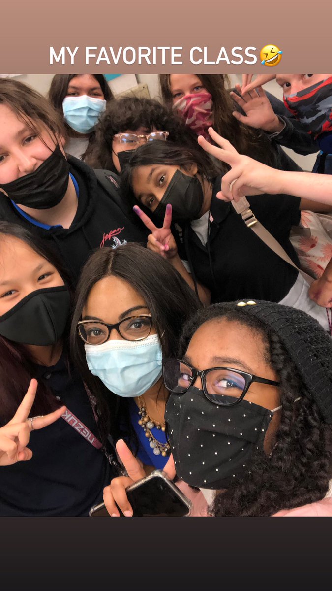 MsAmbroyzee's tweet photo. Best day ever @NewRiverMiddle #birthdaybehavior #litcoach #yearbookclass #SELebrate https://t.co/9NKRlMesqv